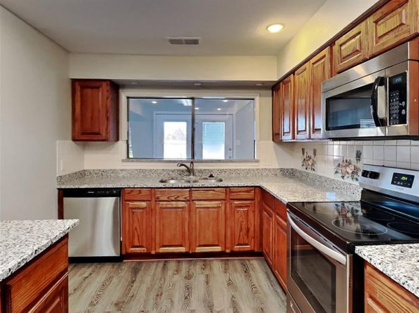 16  Stone Court , Lakeside Texas 76108