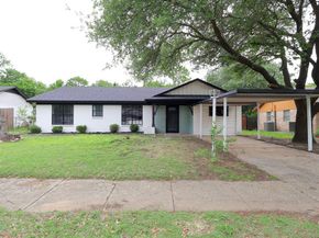 412  Langley  , Everman Texas 76140