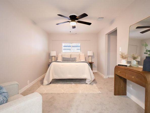 412  Langley  , Everman Texas 76140