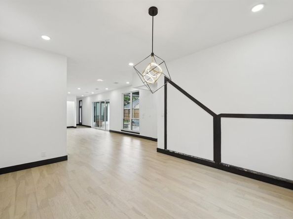 4219  Hollow Oak Drive , Dallas Texas 75287