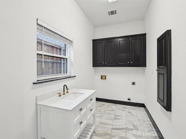 4219  Hollow Oak Drive , Dallas Texas 75287