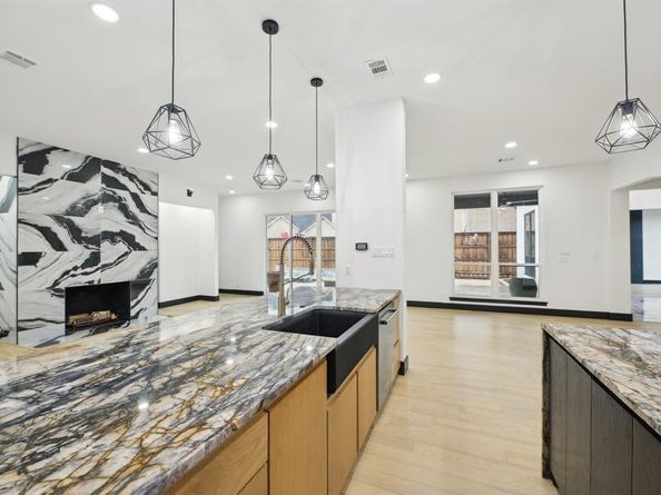 4219  Hollow Oak Drive , Dallas Texas 75287