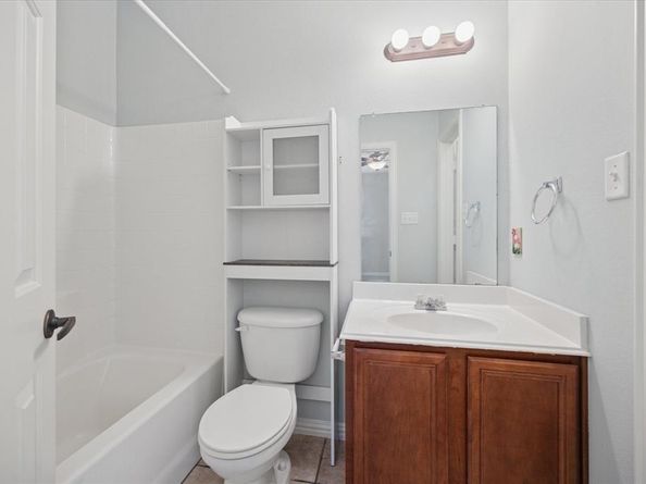 2153  Parkview  , Carrollton Texas 75006