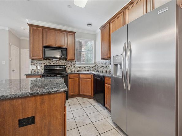 2153  Parkview  , Carrollton Texas 75006