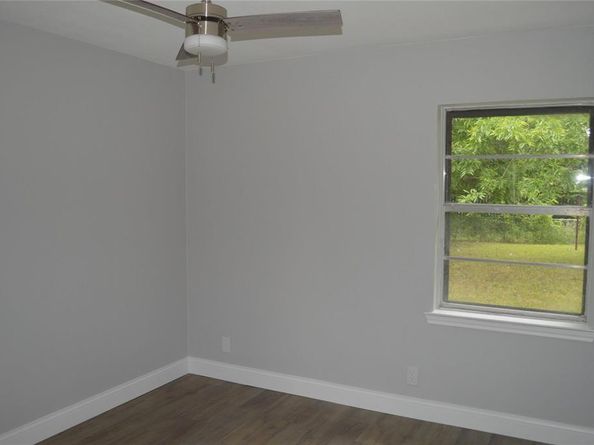 930  Cleardale Drive , Dallas Texas 75232