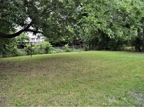 930  Cleardale Drive , Dallas Texas 75232
