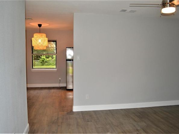 930  Cleardale Drive , Dallas Texas 75232
