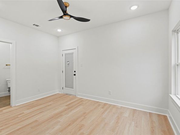 5305  Colonial Avenue , Dallas Texas 75215