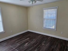 1007  Pleasant Drive , Dallas Texas 75217