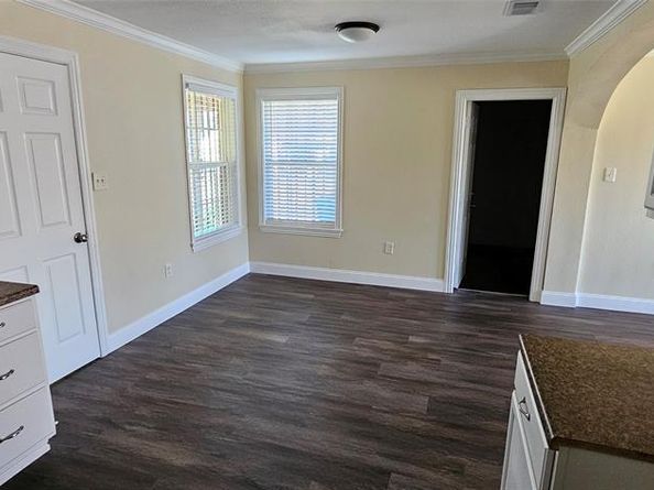 1007  Pleasant Drive , Dallas Texas 75217