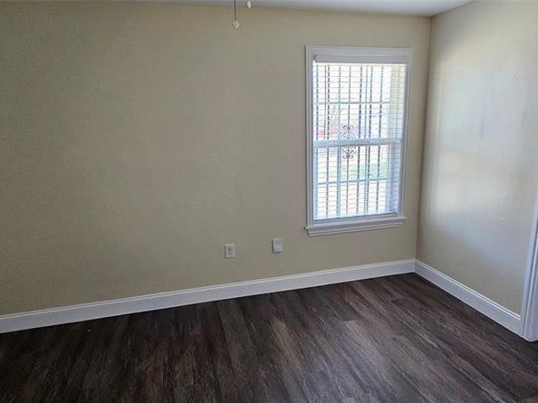 1007  Pleasant Drive , Dallas Texas 75217