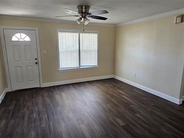 1007  Pleasant Drive , Dallas Texas 75217