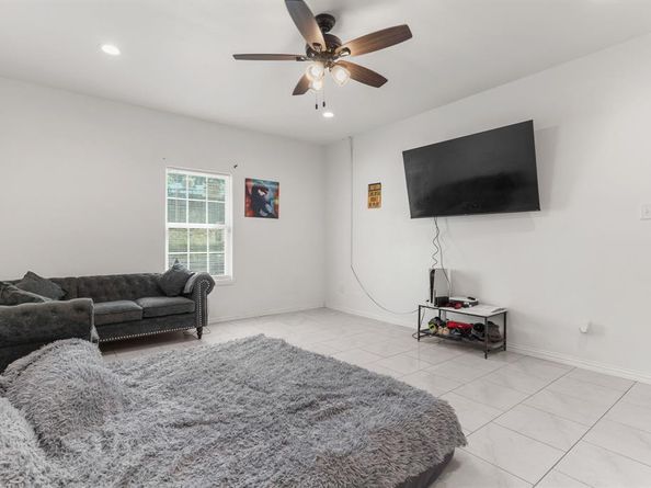 2810  19th Street , Fort Worth Texas 76106