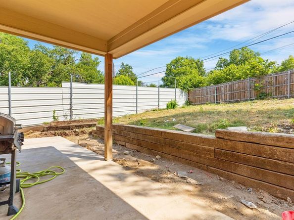 2810  19th Street , Fort Worth Texas 76106