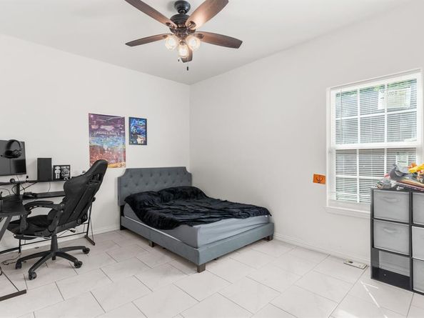 2810  19th Street , Fort Worth Texas 76106