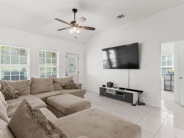 2810  19th Street , Fort Worth Texas 76106