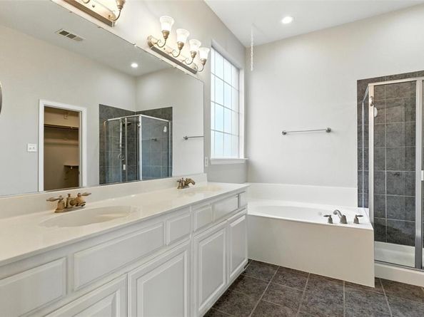 1612  Almond Drive , Mansfield Texas 76063