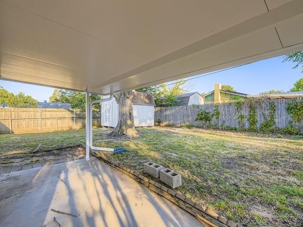 420  Bedford Court W, Hurst Texas 76053