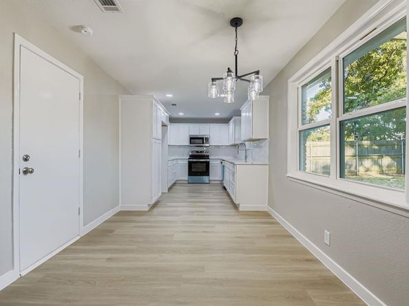 420  Bedford Court W, Hurst Texas 76053