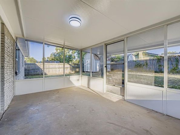 420  Bedford Court W, Hurst Texas 76053