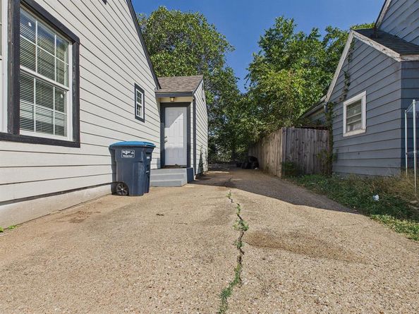 1121 E Morningside Drive , Fort Worth Texas 76104