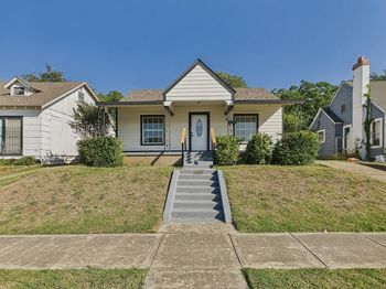 1121 E Morningside Drive 