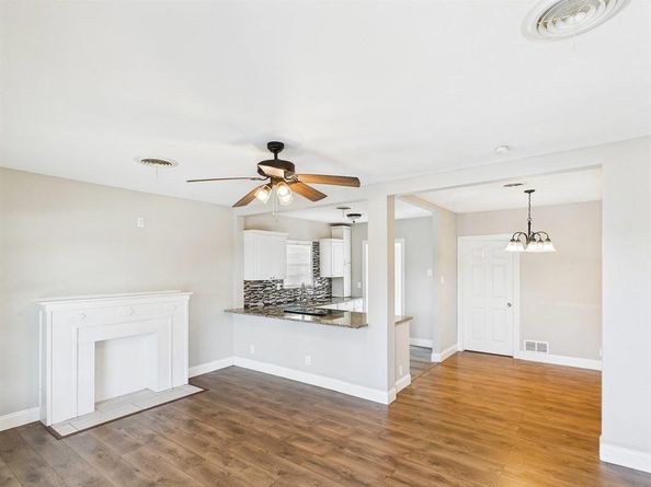 1121 E Morningside Drive , Fort Worth Texas 76104
