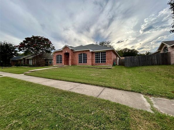 4401  Crystal Lane , Garland Texas 75043