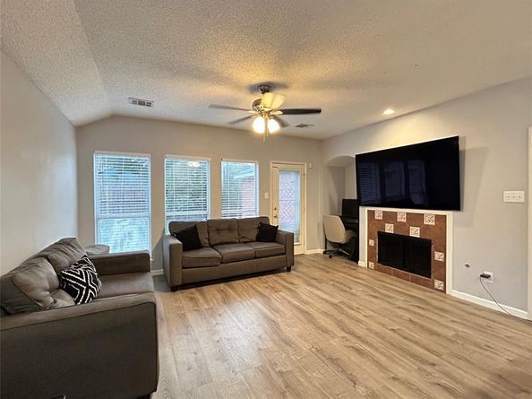 4401  Crystal Lane , Garland Texas 75043