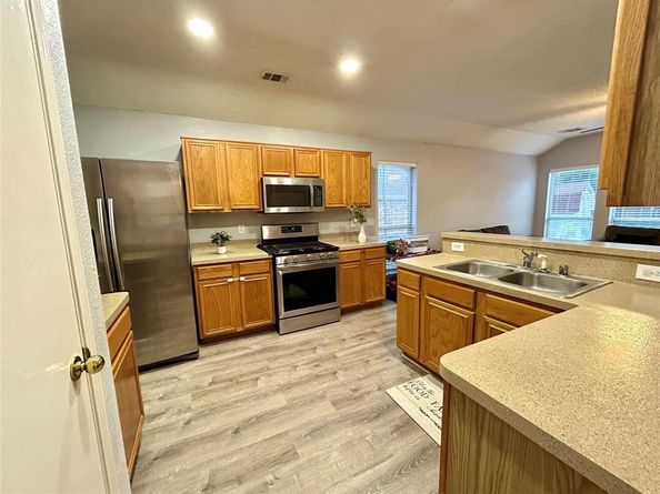 4401  Crystal Lane , Garland Texas 75043