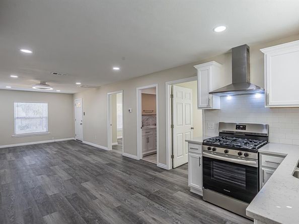 2820  Forest Avenue , Fort Worth Texas 76112
