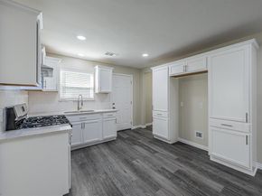 2820  Forest Avenue , Fort Worth Texas 76112