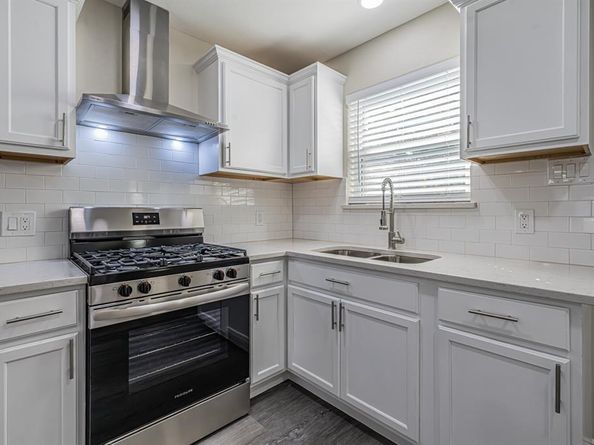2820  Forest Avenue , Fort Worth Texas 76112