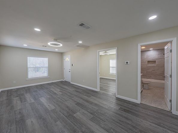 2820  Forest Avenue , Fort Worth Texas 76112