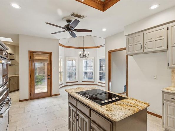 2900  Oak Trail Court , Dalworthington Gardens Texas 76016