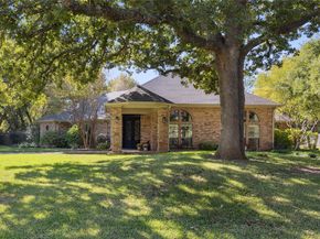 2900  Oak Trail Court , Dalworthington Gardens Texas 76016
