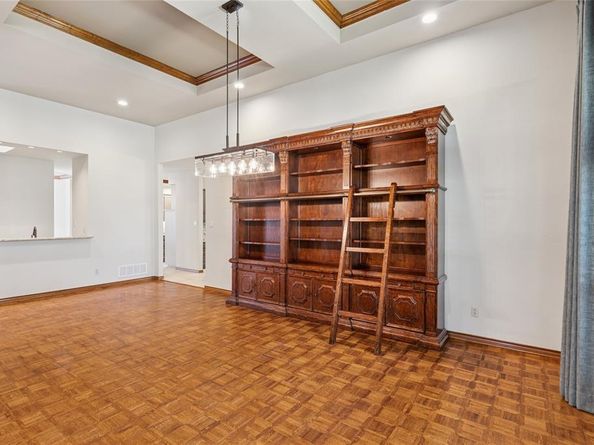 2900  Oak Trail Court , Dalworthington Gardens Texas 76016