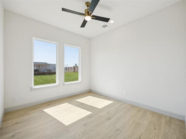 15851  Split Bark Lane , Frisco Texas 75033