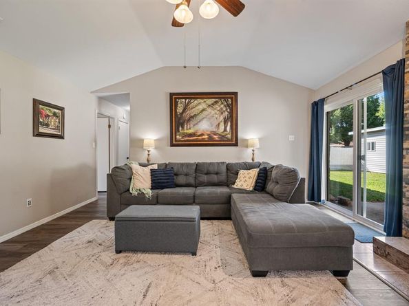 1733  Sterling Lane , Lewisville Texas 75067