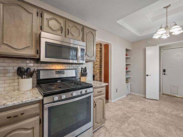 1733  Sterling Lane , Lewisville Texas 75067