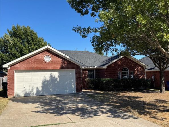 1604  Ocean Drive , Mansfield Texas 76063