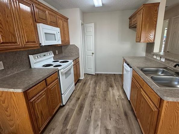 1604  Ocean Drive , Mansfield Texas 76063