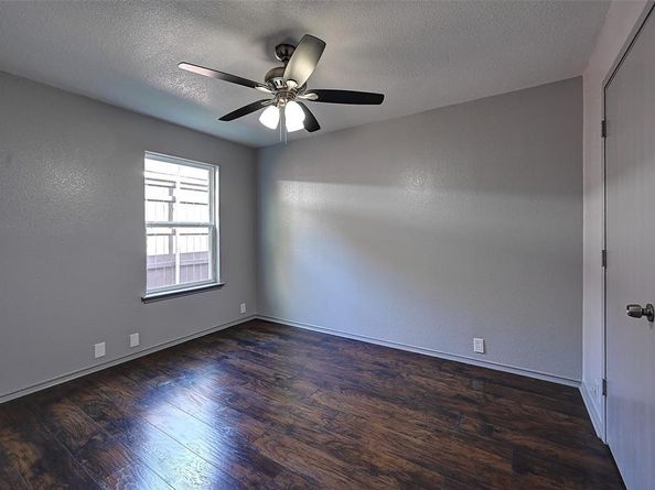 7018  Petty Lane , Dallas Texas 75217
