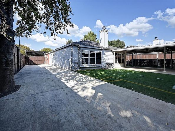 7018  Petty Lane , Dallas Texas 75217