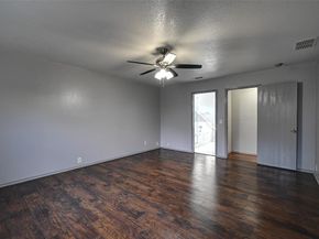 7018  Petty Lane , Dallas Texas 75217
