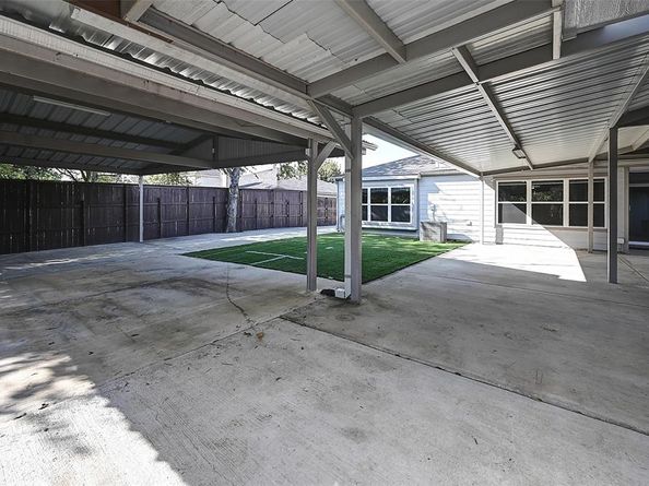 7018  Petty Lane , Dallas Texas 75217