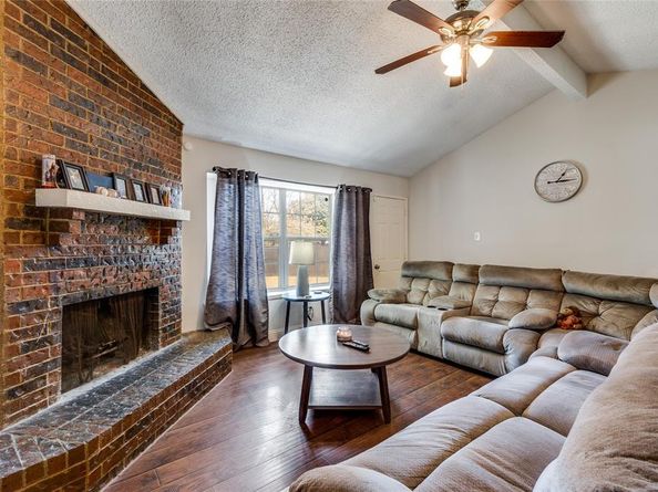 905  Pepperidge Court , Lancaster Texas 75134