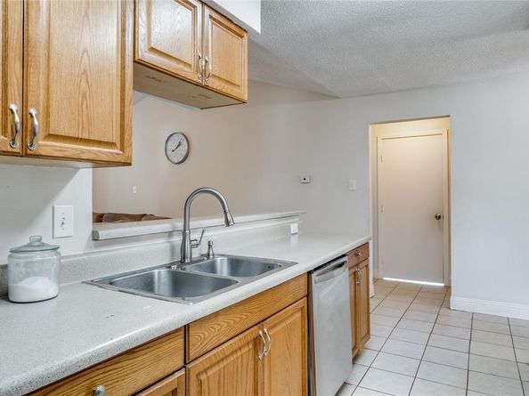 905  Pepperidge Court , Lancaster Texas 75134