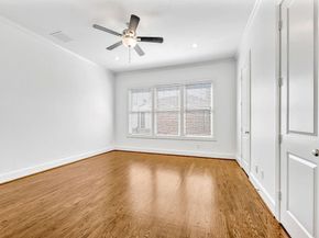 751 S Cesar Chavez Boulevard , Dallas Texas 75201