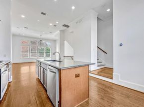 751 S Cesar Chavez Boulevard , Dallas Texas 75201